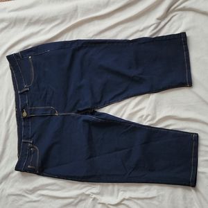 Philosophy size 22 crop